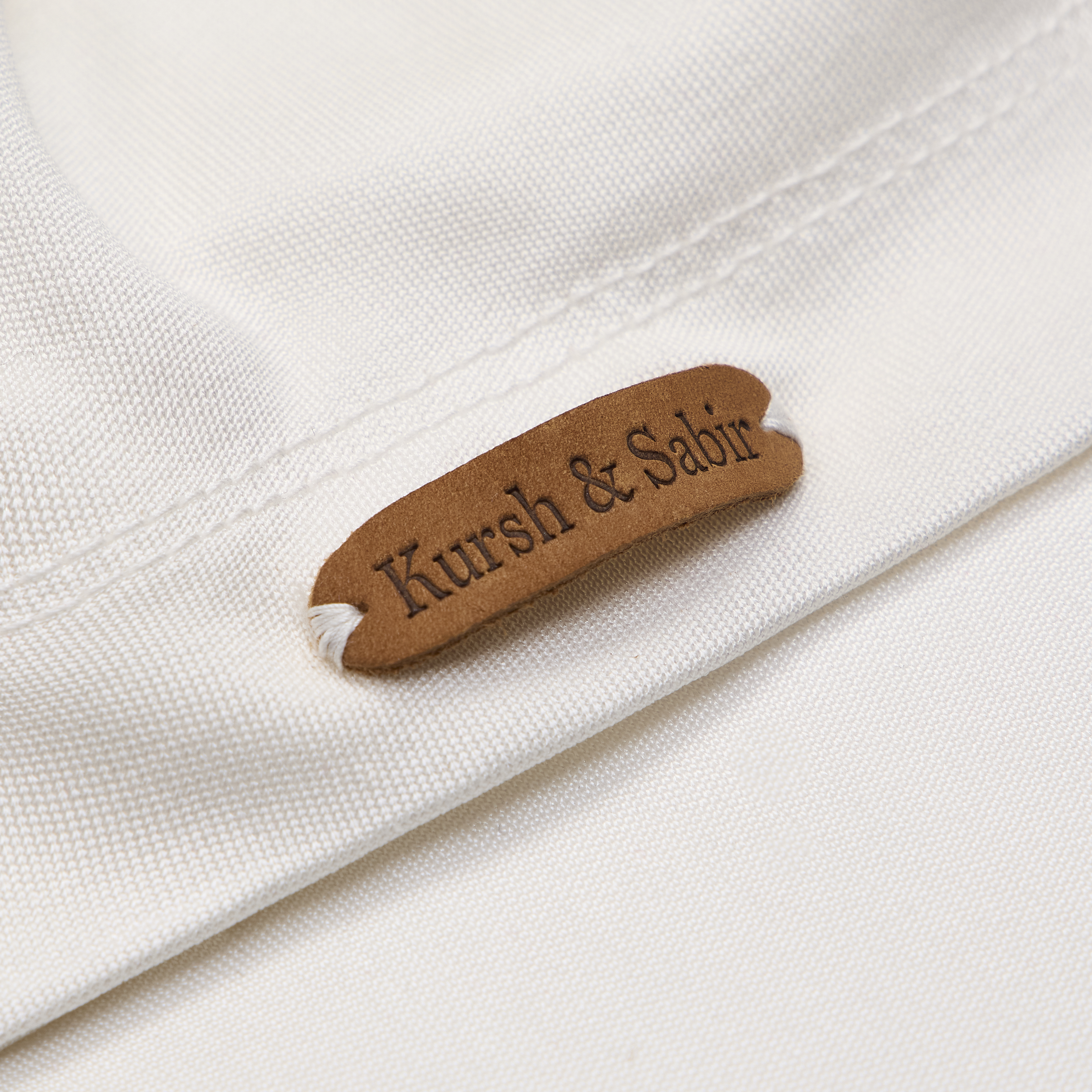 Undyed label detail